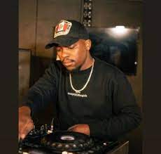 de mthuda – indoda ft. kwiish sa malumnator mogomotsi chosen de mthuda – indoda ft. kwiish sa malumnator mogomotsi chosen