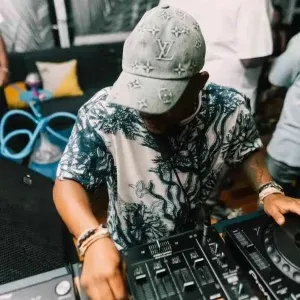 Kabza De Small – Ungalahli i’Themba Ft. Mthunzi & Young Stunna Kabza De Small – Ungalahli i’Themba Ft. Mthunzi & Young Stunna