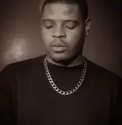 Tyler ICU - Mnike (Raptured Roots 3step Remix) ft Tumelo za, Nandipha808 & Ceeka RSA Tyler ICU – Mnike (Raptured Roots 3step Remix) ft Tumelo za, Nandipha808 & Ceeka RSA