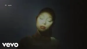 Ariana Grande – warm Ariana Grande – warm
